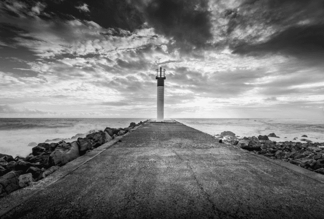 LE PHARE